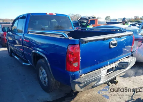 2003 Chevrolet Silverado 1500 Ls z USA, uszkodzony, nr VIN 2GCEC19T831408268